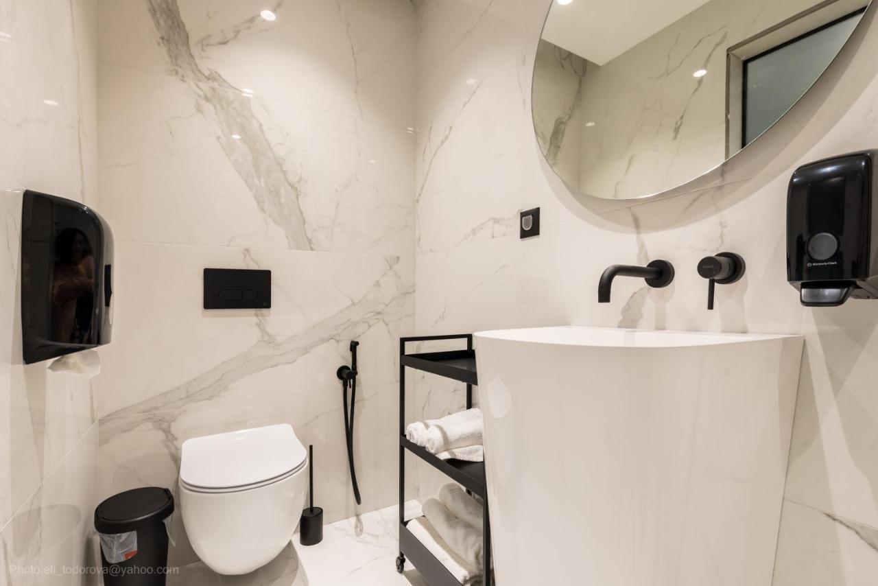 Lotus Luxury Rooms Varna ภายนอก รูปภาพ