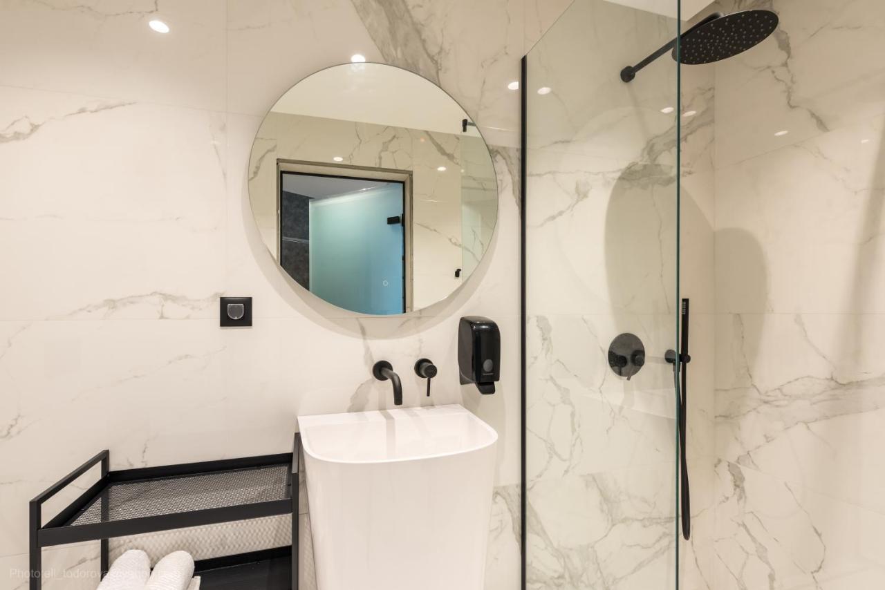 Lotus Luxury Rooms Varna ภายนอก รูปภาพ