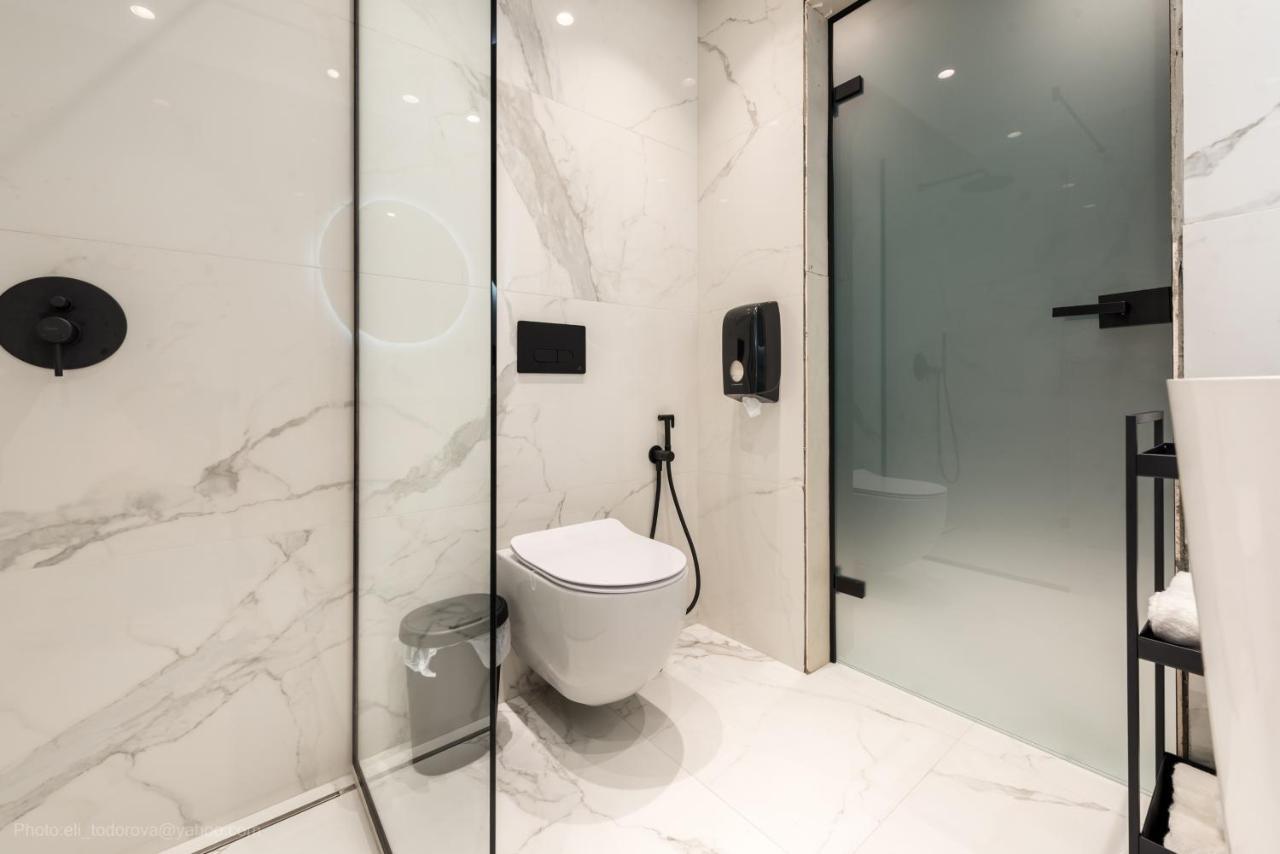 Lotus Luxury Rooms Varna ภายนอก รูปภาพ